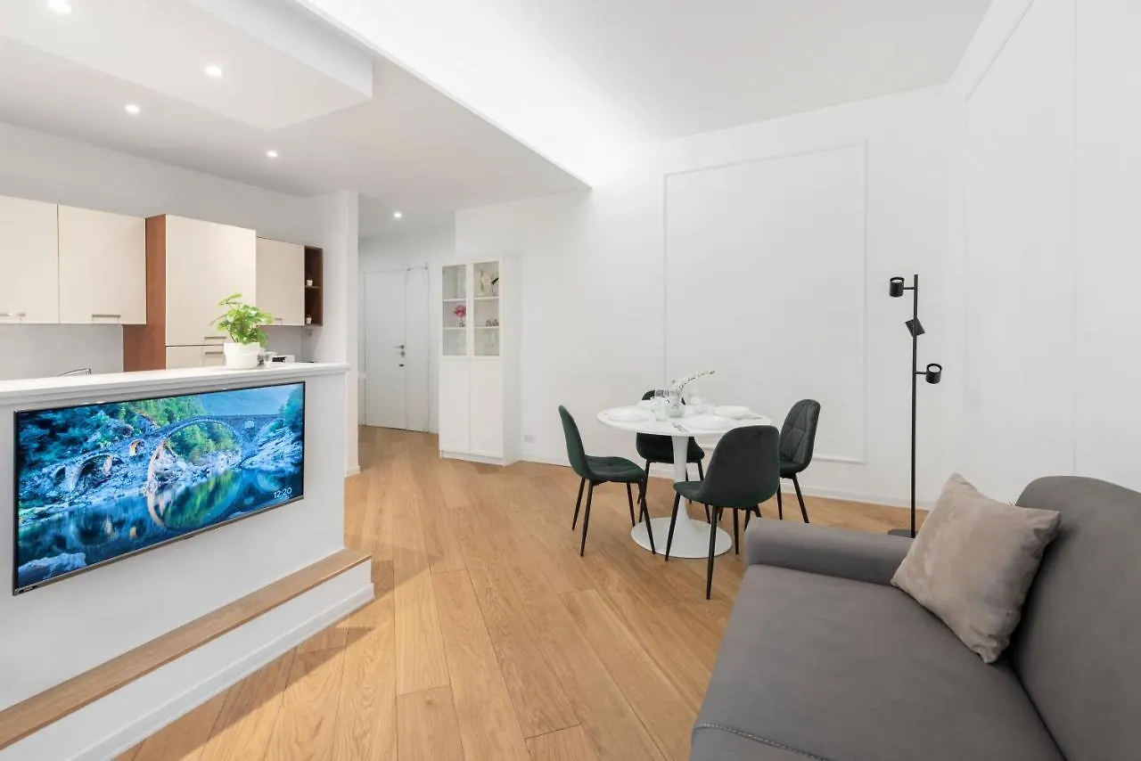 Apartment White Flat Gallia Rome